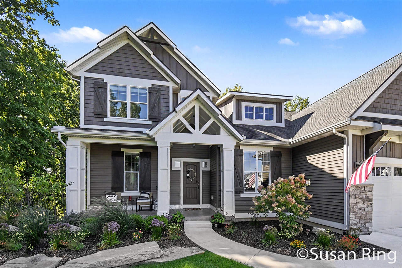 Photo 1 of Single family home for sale at 7290 Crossridge Dr, Grand Rapids, MI 49512 | MLS# 70523707 | Listing updated on 2026-10-06