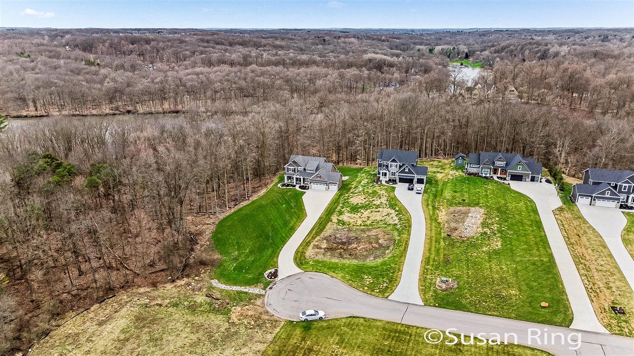 7290 Crossridge Drive, Grand Rapids, MI, 49512