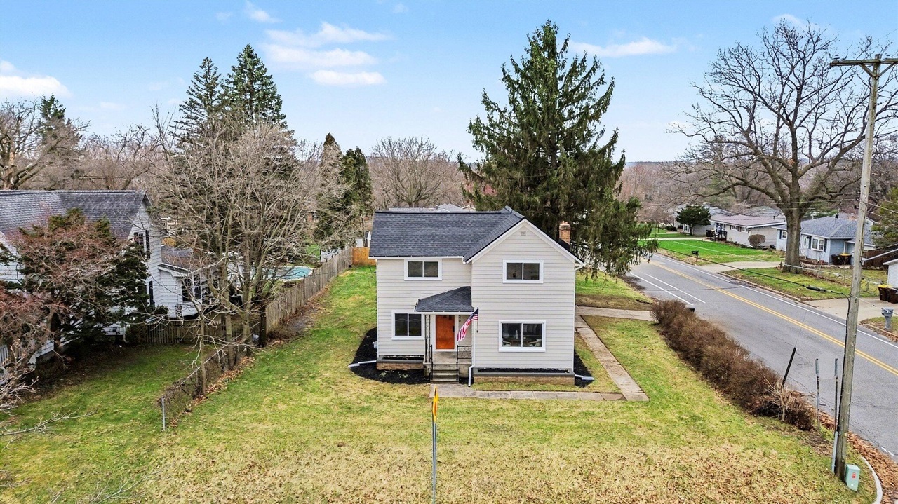 348 W State Road, Hastings, MI, 49058-1129