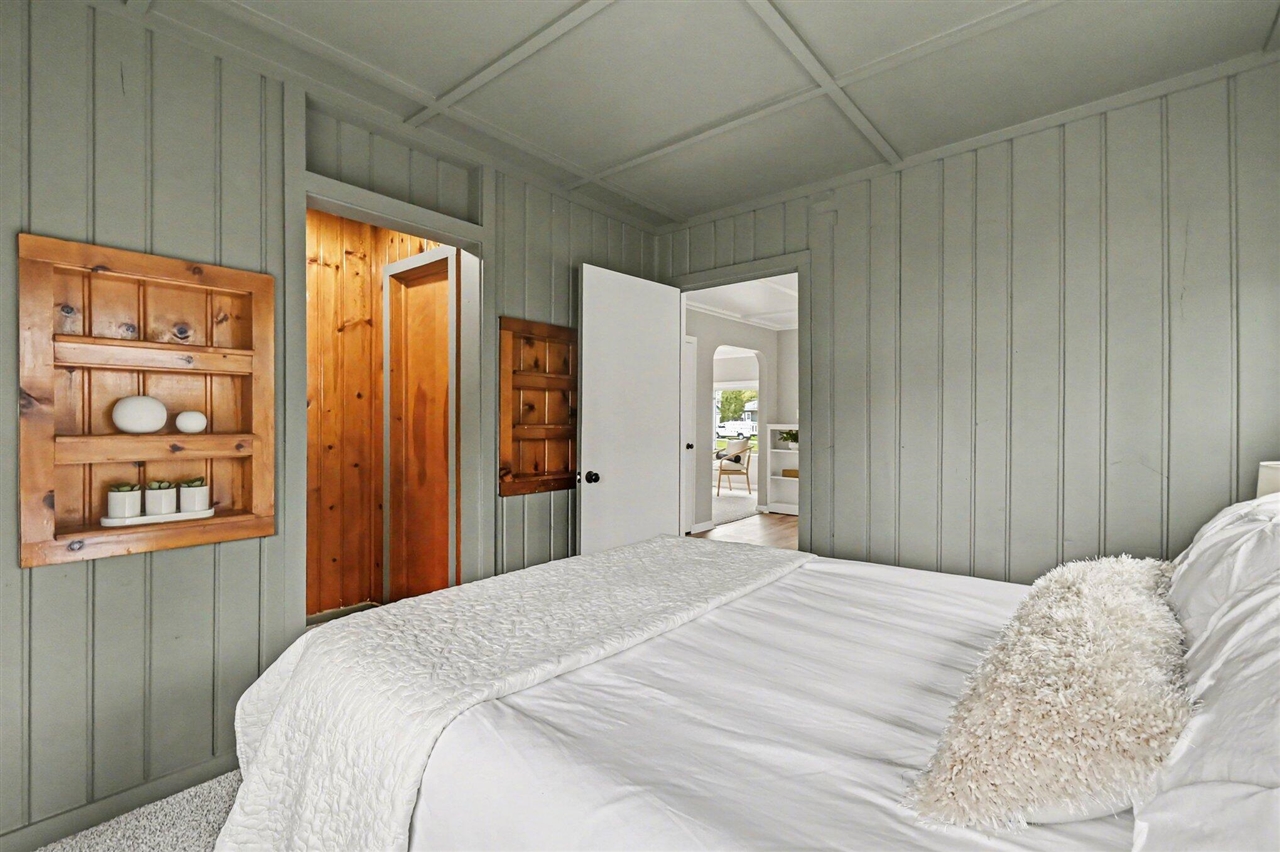 348 W State Road, Hastings, MI, 49058-1129