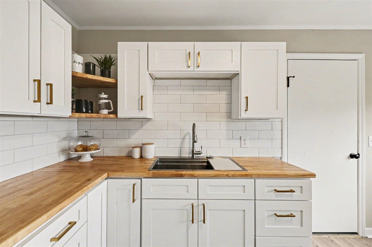 348 W State Road, Hastings, MI, 49058-1129