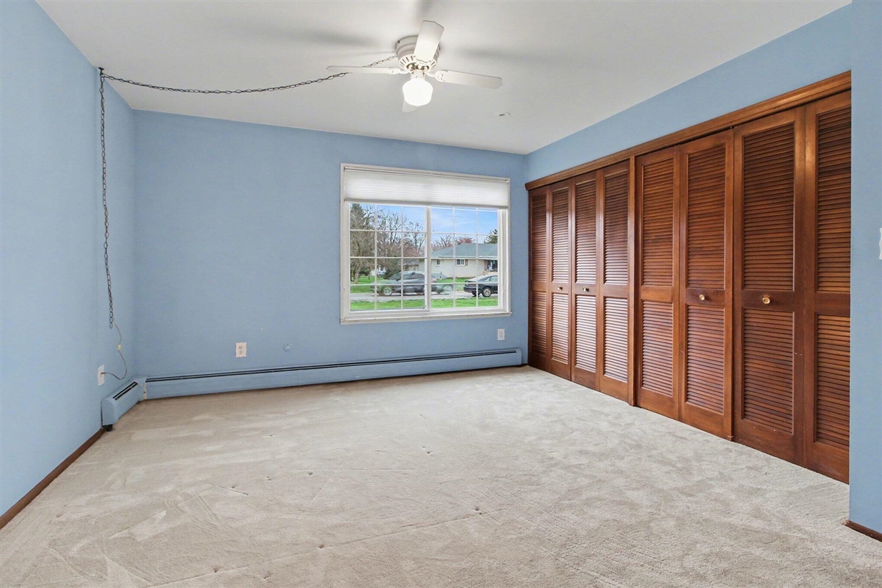 37625 Whitney Drive, Wayne, MI, 48184-2814