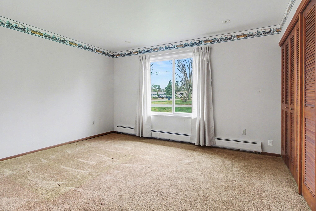 37625 Whitney Drive, Wayne, MI, 48184-2814