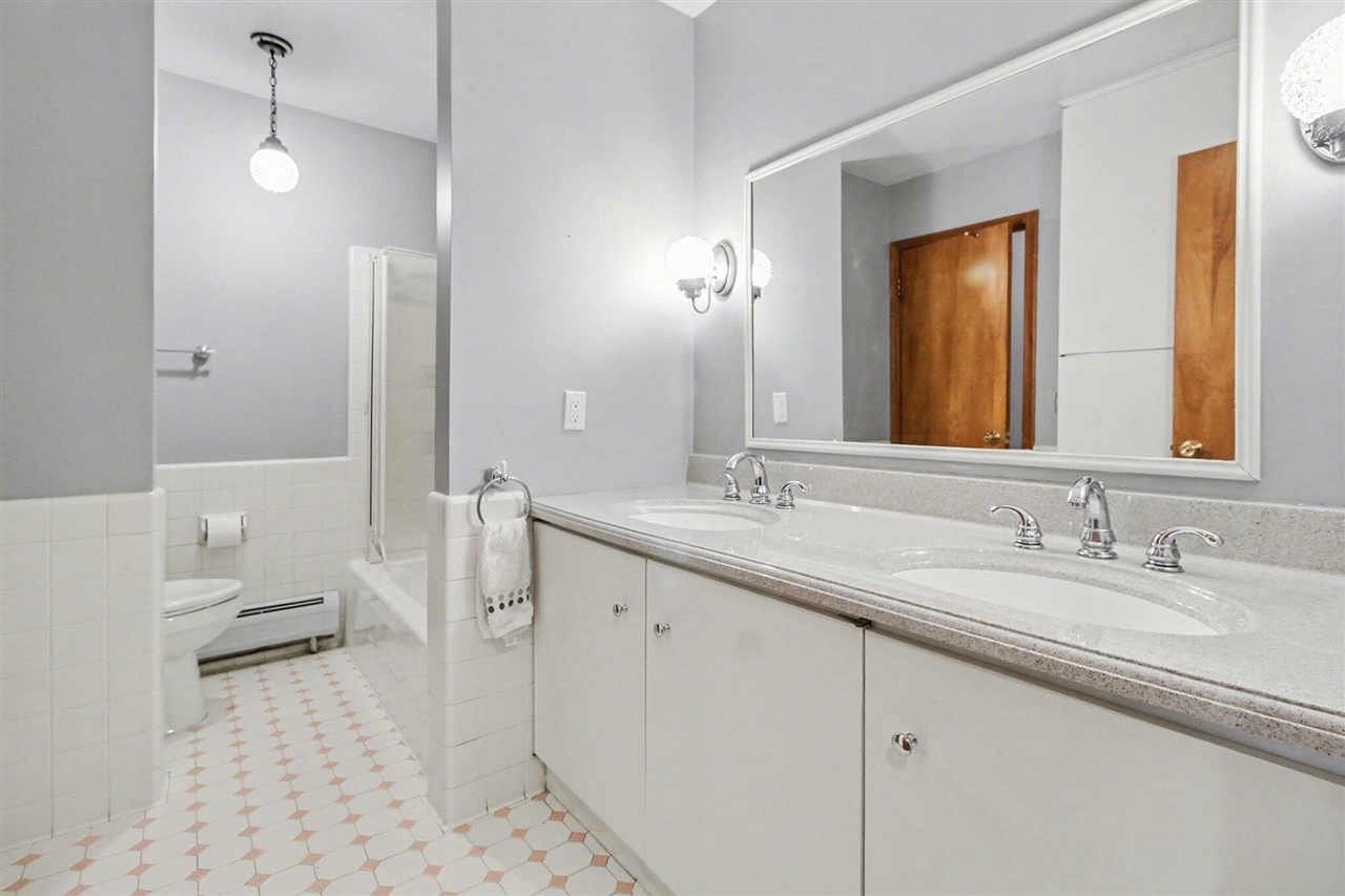 37625 Whitney Drive, Wayne, MI, 48184-2814