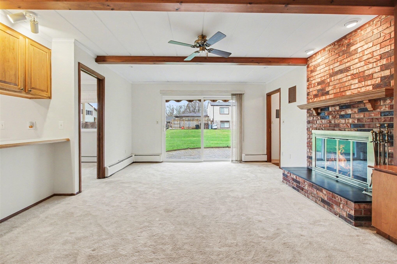 37625 Whitney Drive, Wayne, MI, 48184-2814