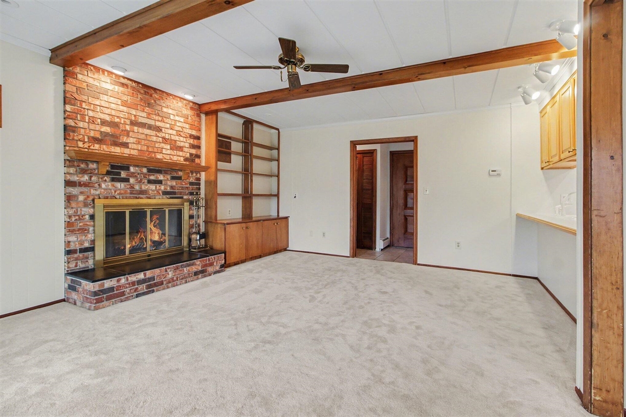 37625 Whitney Drive, Wayne, MI, 48184-2814