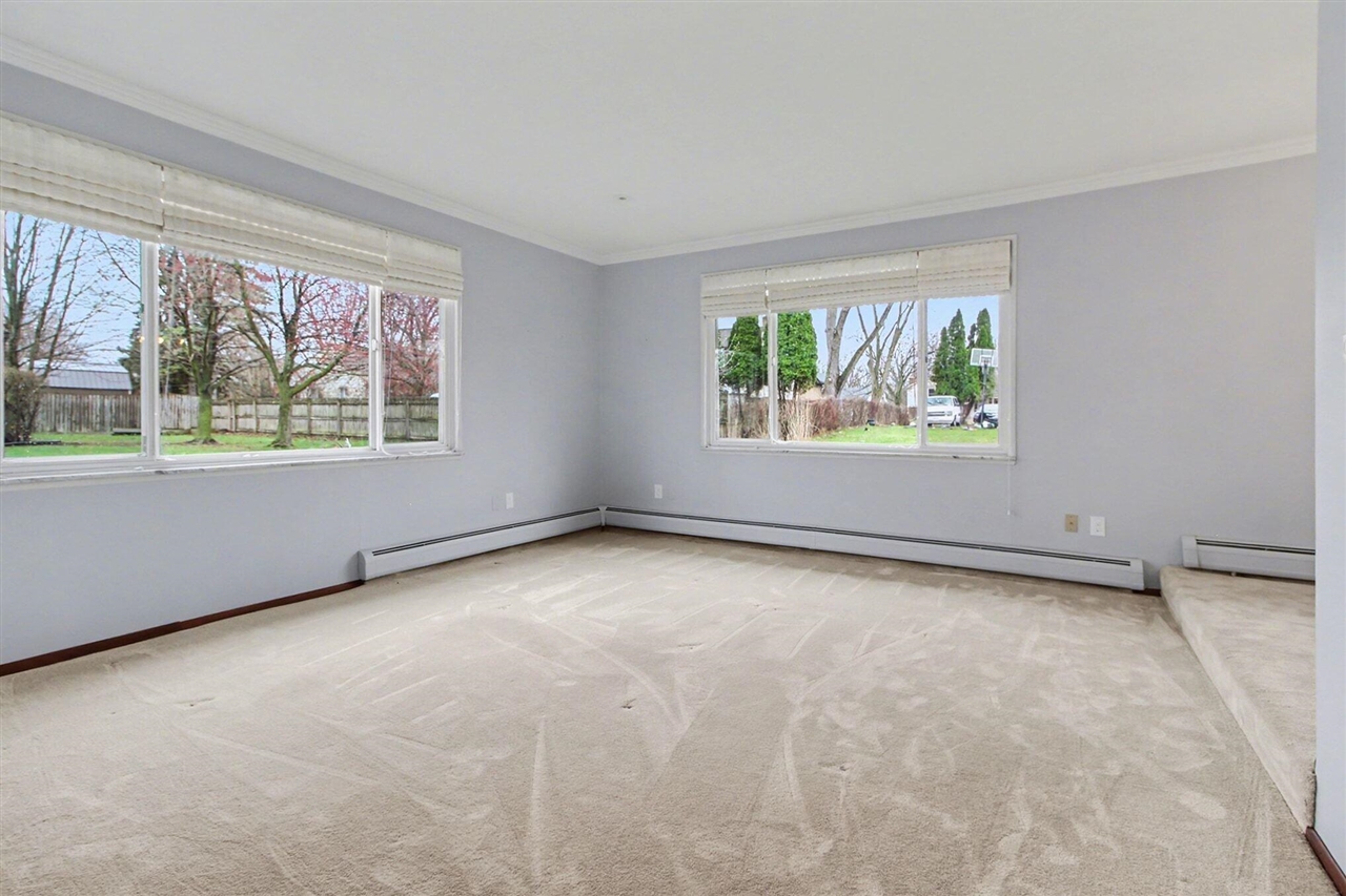 37625 Whitney Drive, Wayne, MI, 48184-2814