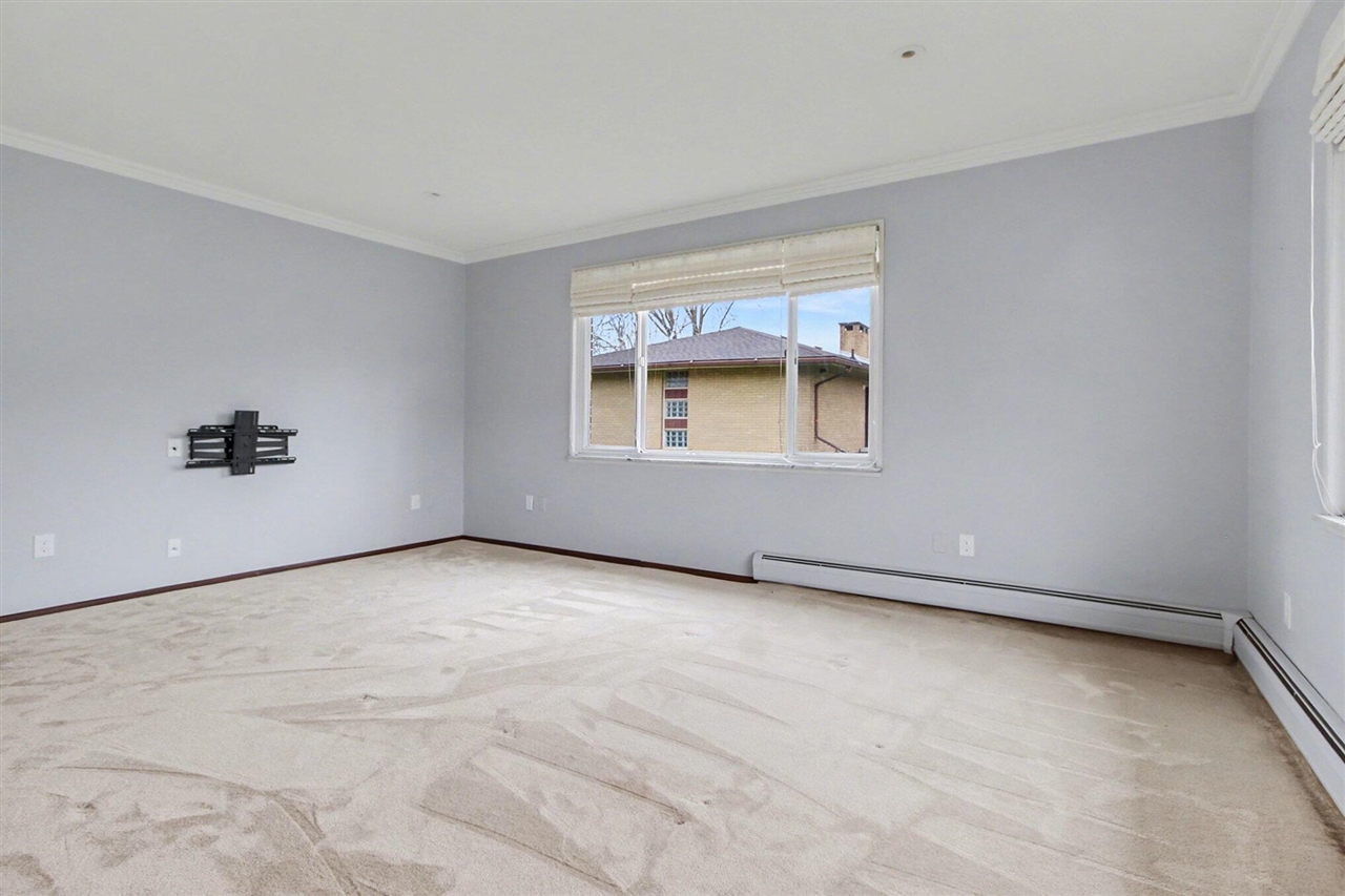 37625 Whitney Drive, Wayne, MI, 48184-2814