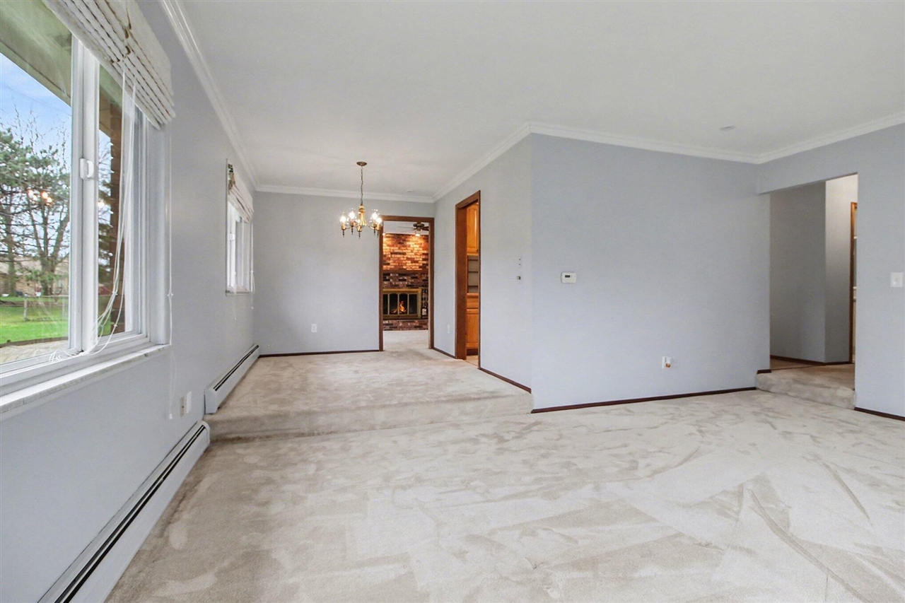 37625 Whitney Drive, Wayne, MI, 48184-2814