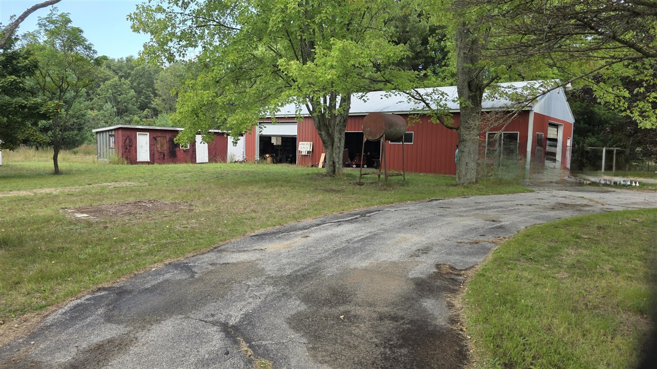 9945 Us-31, Free Soil, MI, 49411-9117