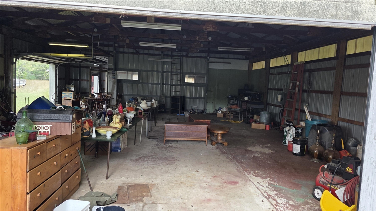 9945 Us-31, Free Soil, MI, 49411-9117