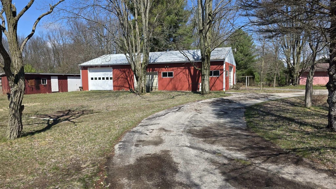 9945 Us-31, Free Soil, MI, 49411-9117