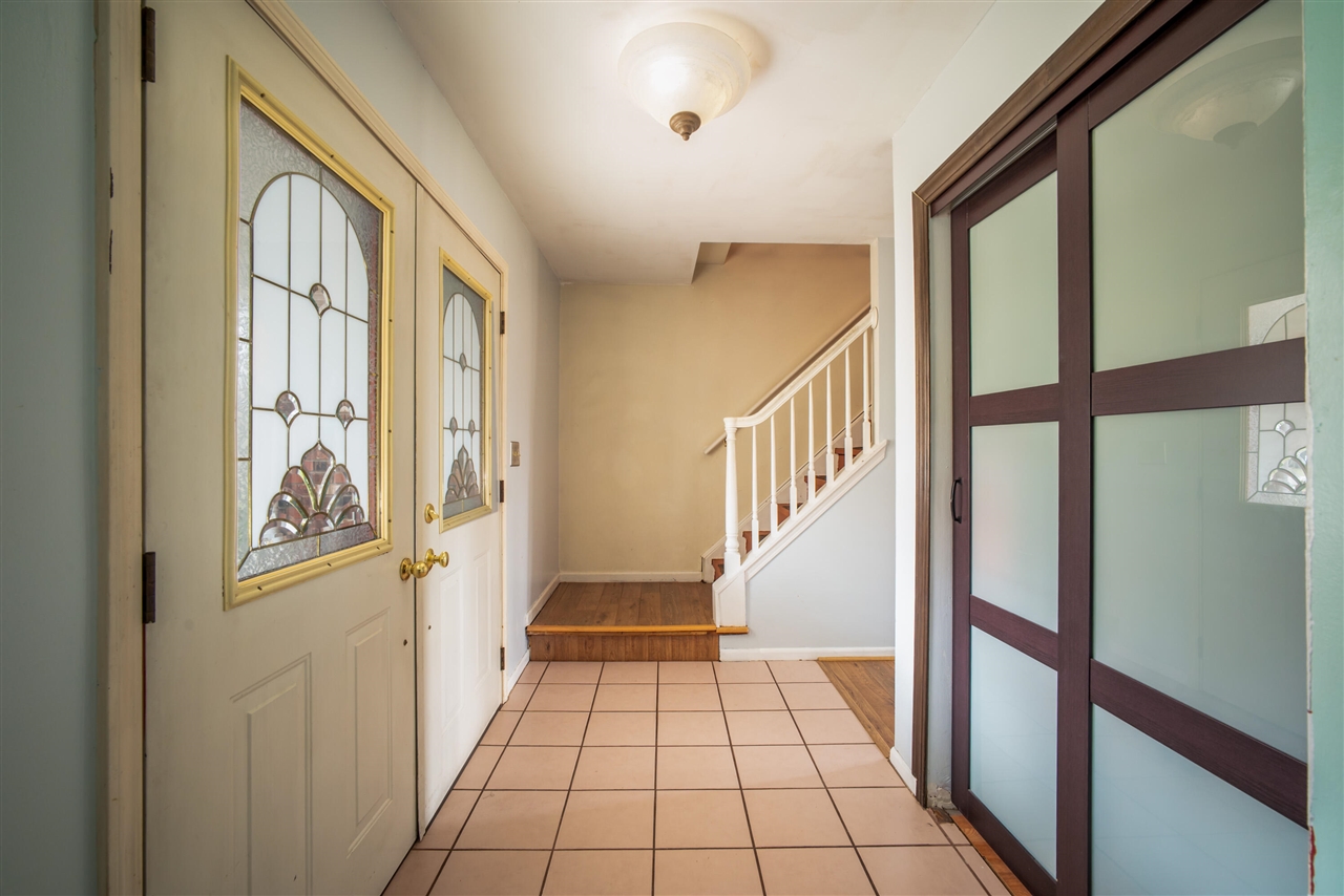 9137 Rucker Road, Grosse Ile, MI, 48138