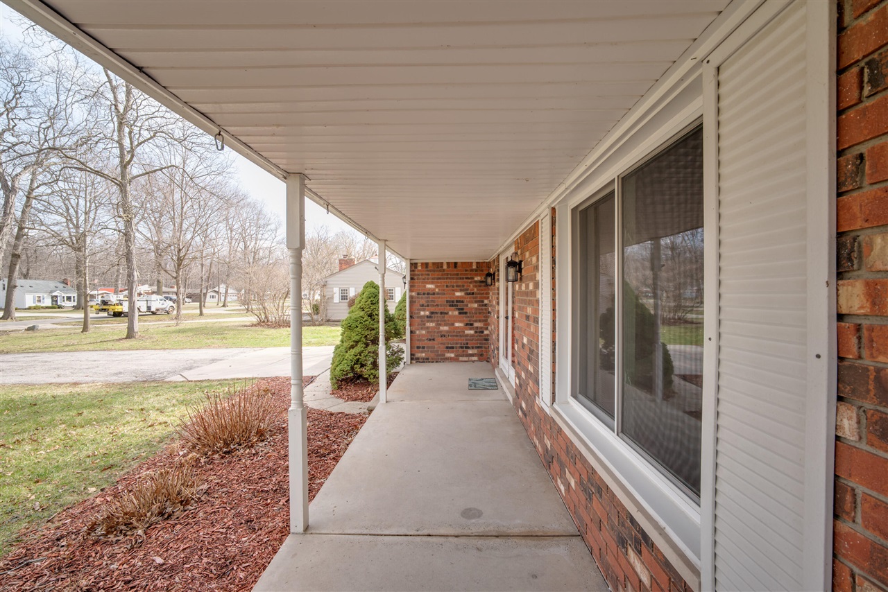 9137 Rucker Road, Grosse Ile, MI, 48138