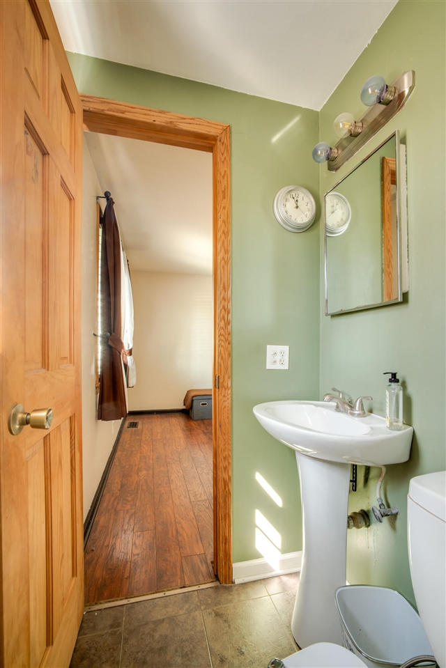 9137 Rucker Road, Grosse Ile, MI, 48138