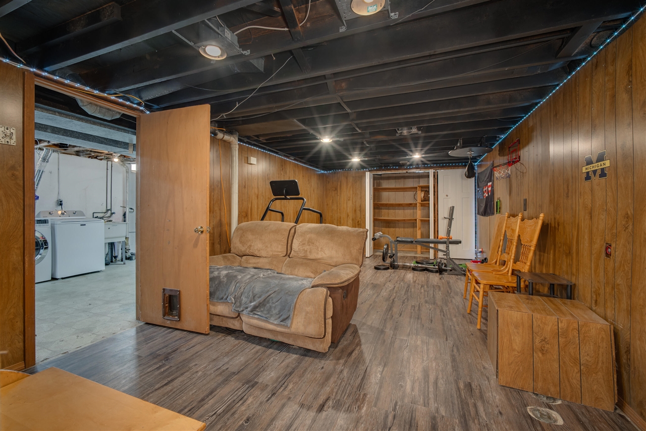 9137 Rucker Road, Grosse Ile, MI, 48138