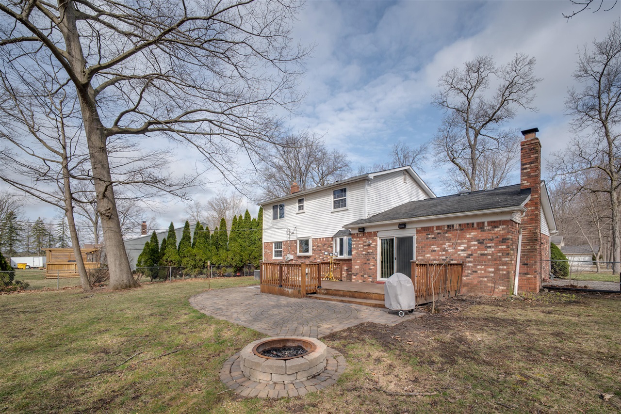 9137 Rucker Road, Grosse Ile, MI, 48138