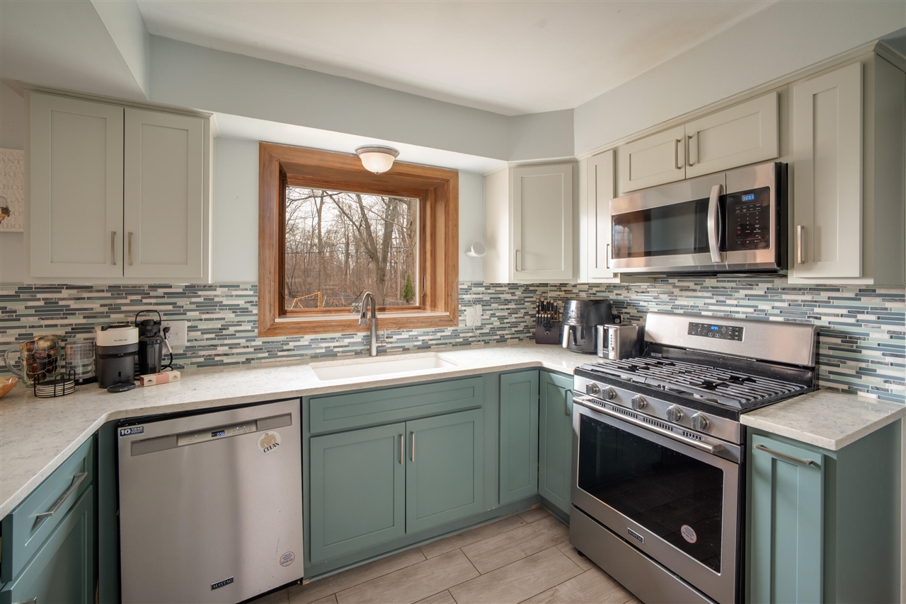 9137 Rucker Road, Grosse Ile, MI, 48138