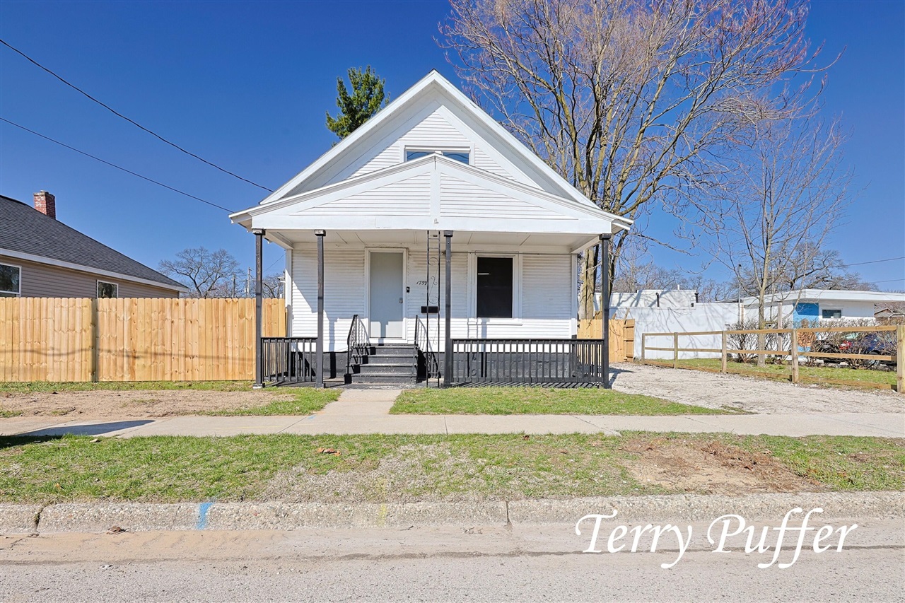 1759 Pine Street, Muskegon, MI, 49442-5619