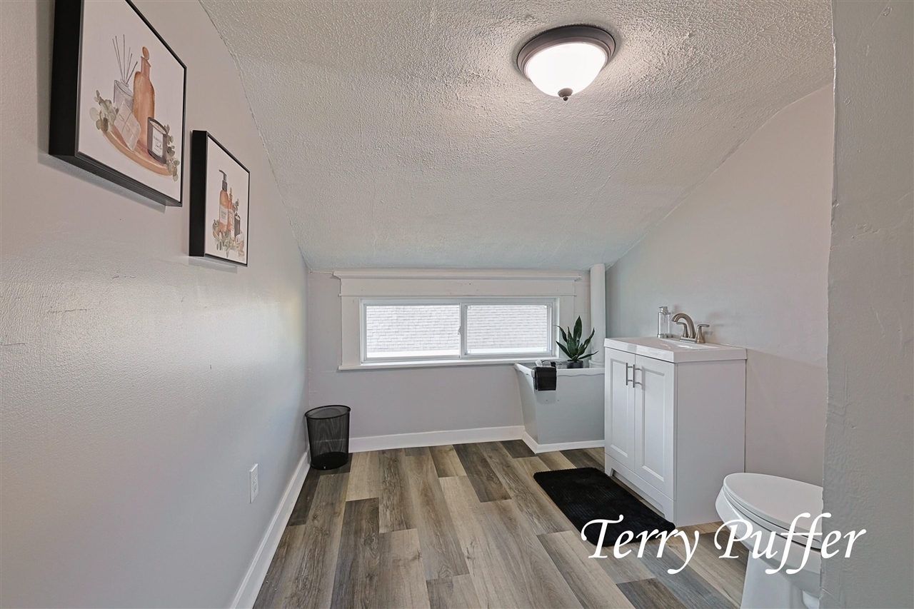 1759 Pine Street, Muskegon, MI, 49442-5619