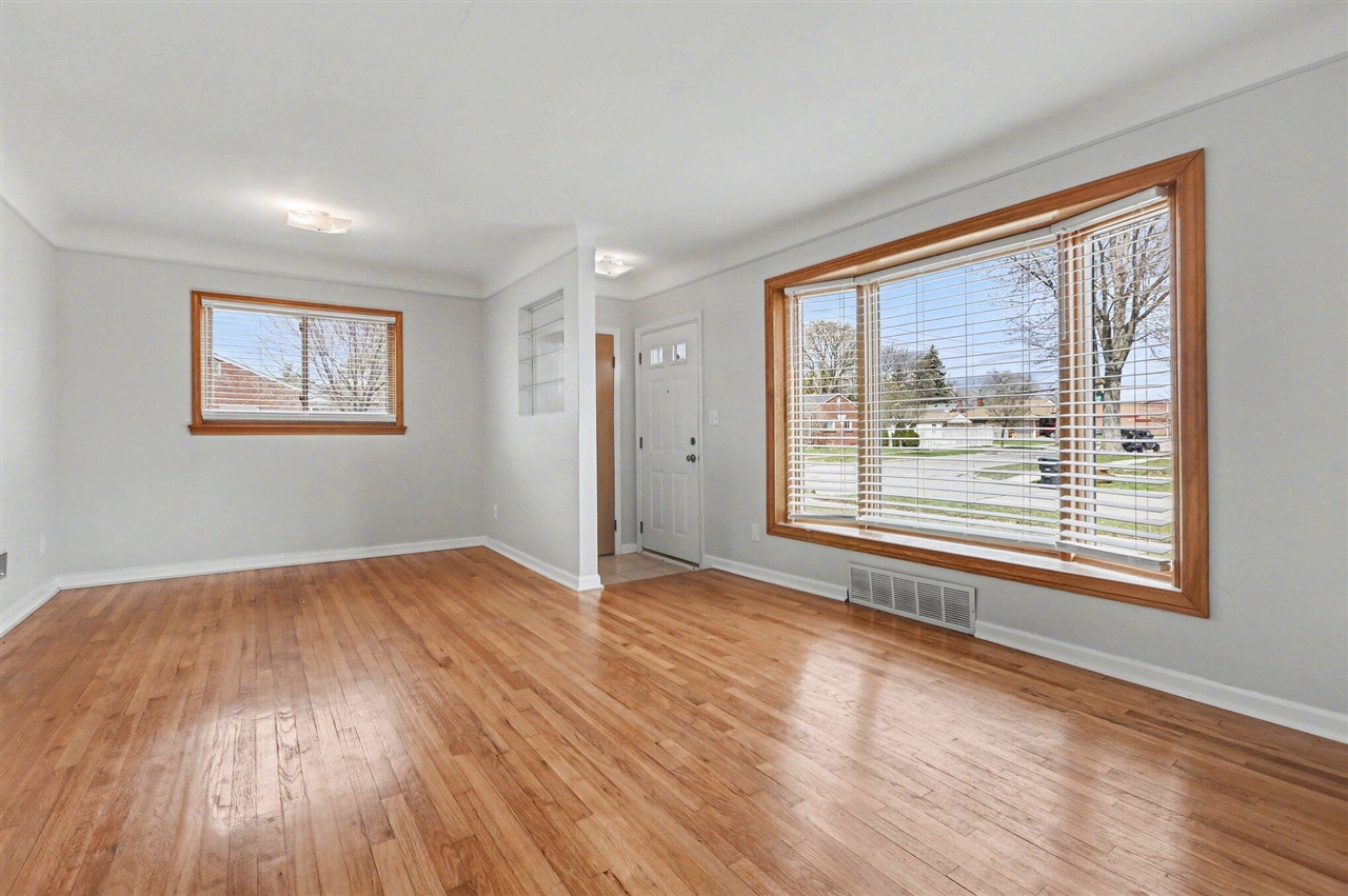 29043 Hathaway, Livonia, MI, 48150-3117