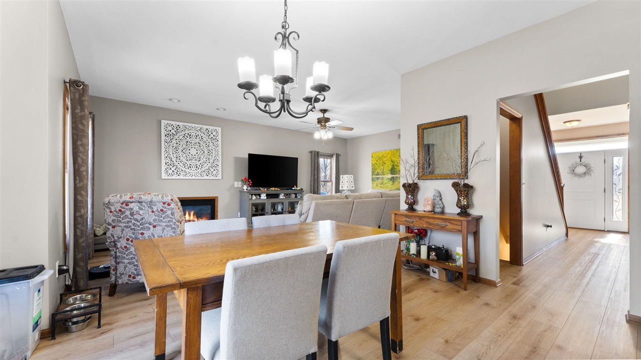 9109 Pine Hill Court, Saline, MI, 48176-9459