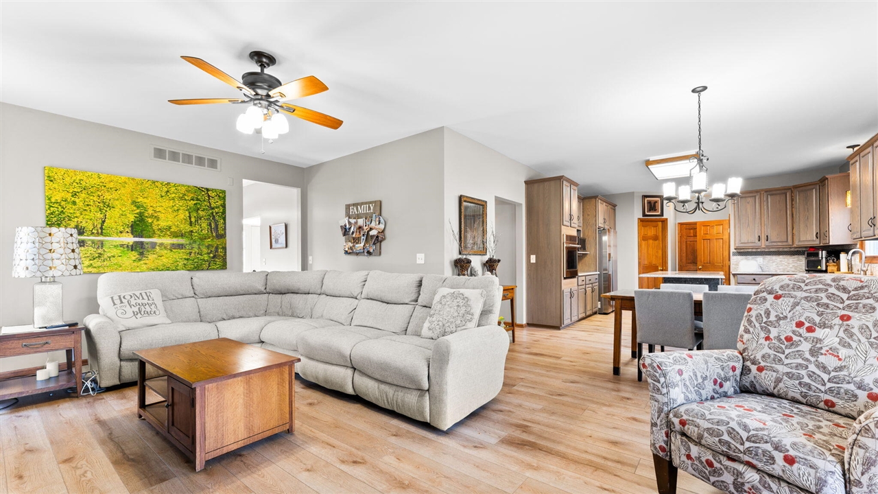 9109 Pine Hill Court, Saline, MI, 48176-9459