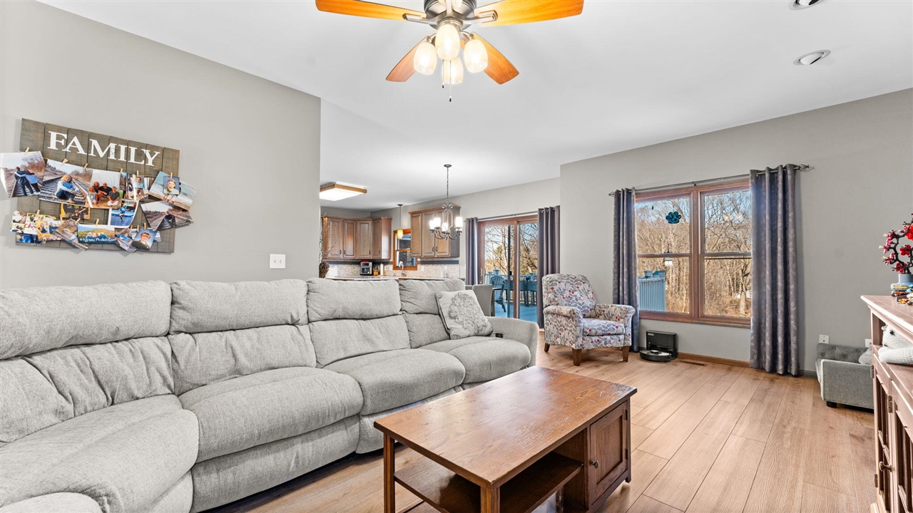 9109 Pine Hill Court, Saline, MI, 48176-9459