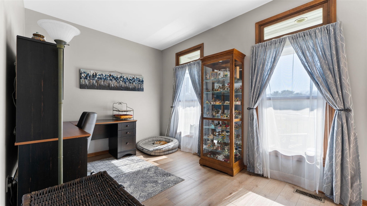 9109 Pine Hill Court, Saline, MI, 48176-9459