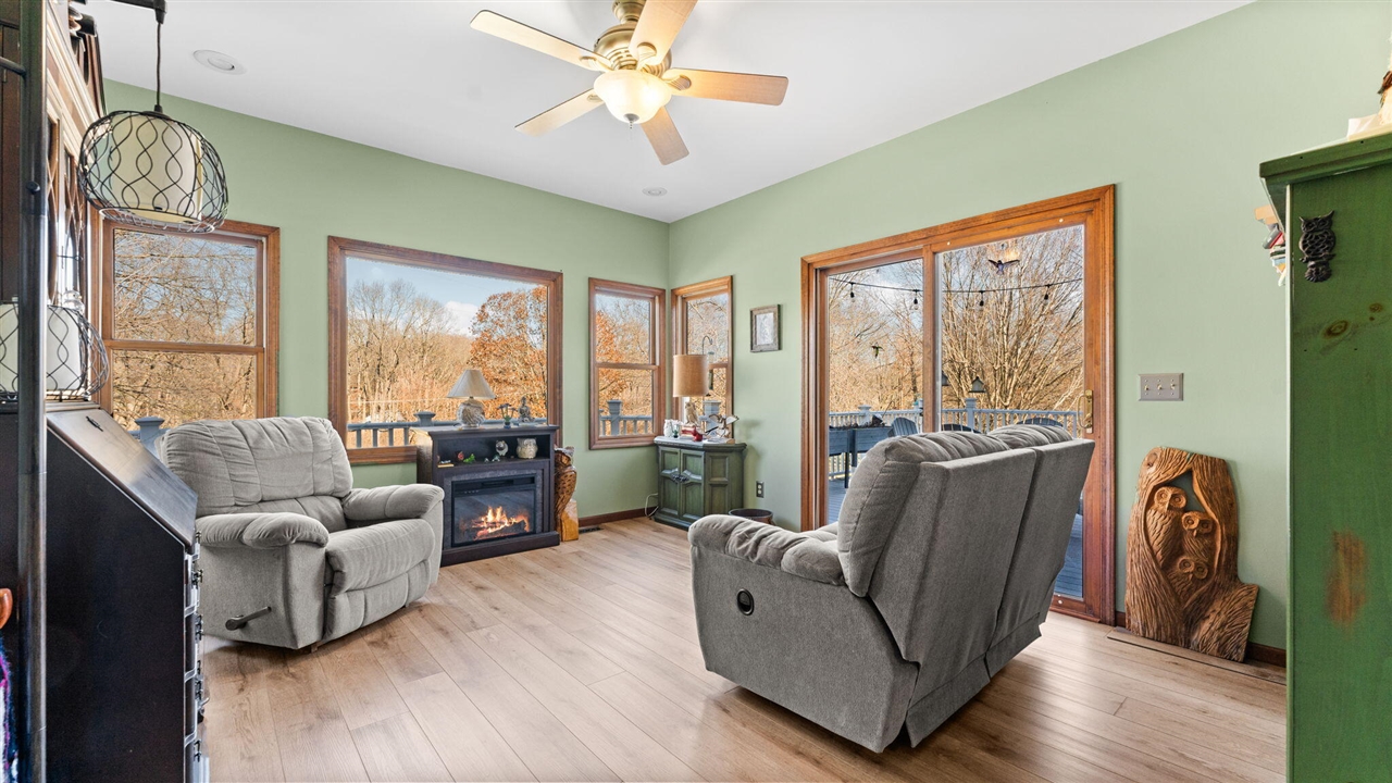 9109 Pine Hill Court, Saline, MI, 48176-9459