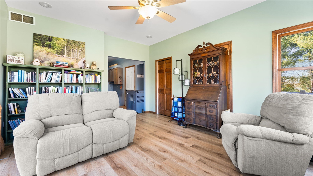 9109 Pine Hill Court, Saline, MI, 48176-9459