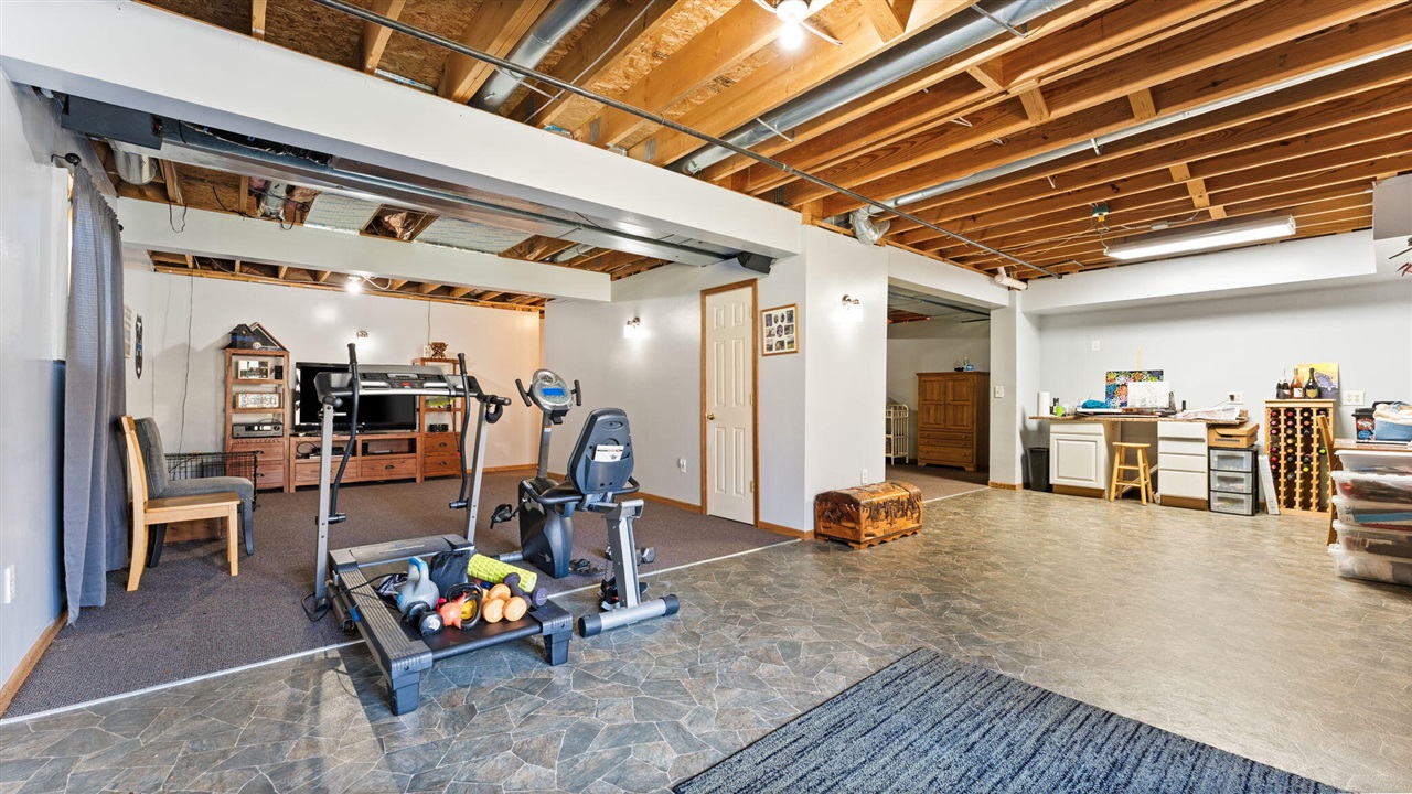 9109 Pine Hill Court, Saline, MI, 48176-9459