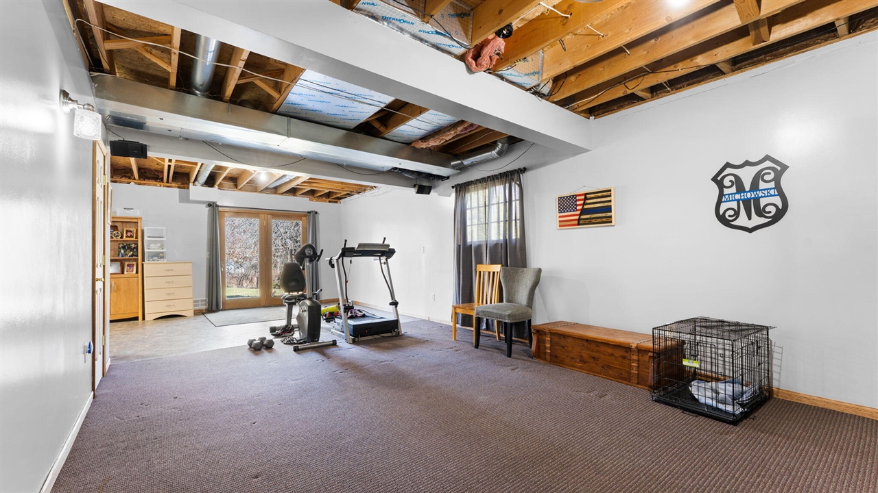 9109 Pine Hill Court, Saline, MI, 48176-9459