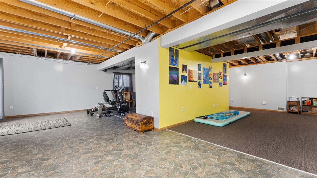 9109 Pine Hill Court, Saline, MI, 48176-9459