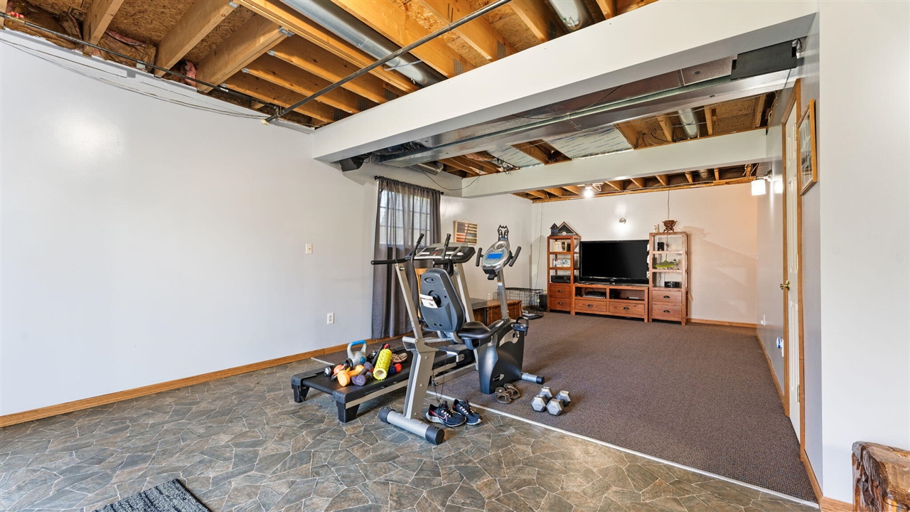 9109 Pine Hill Court, Saline, MI, 48176-9459