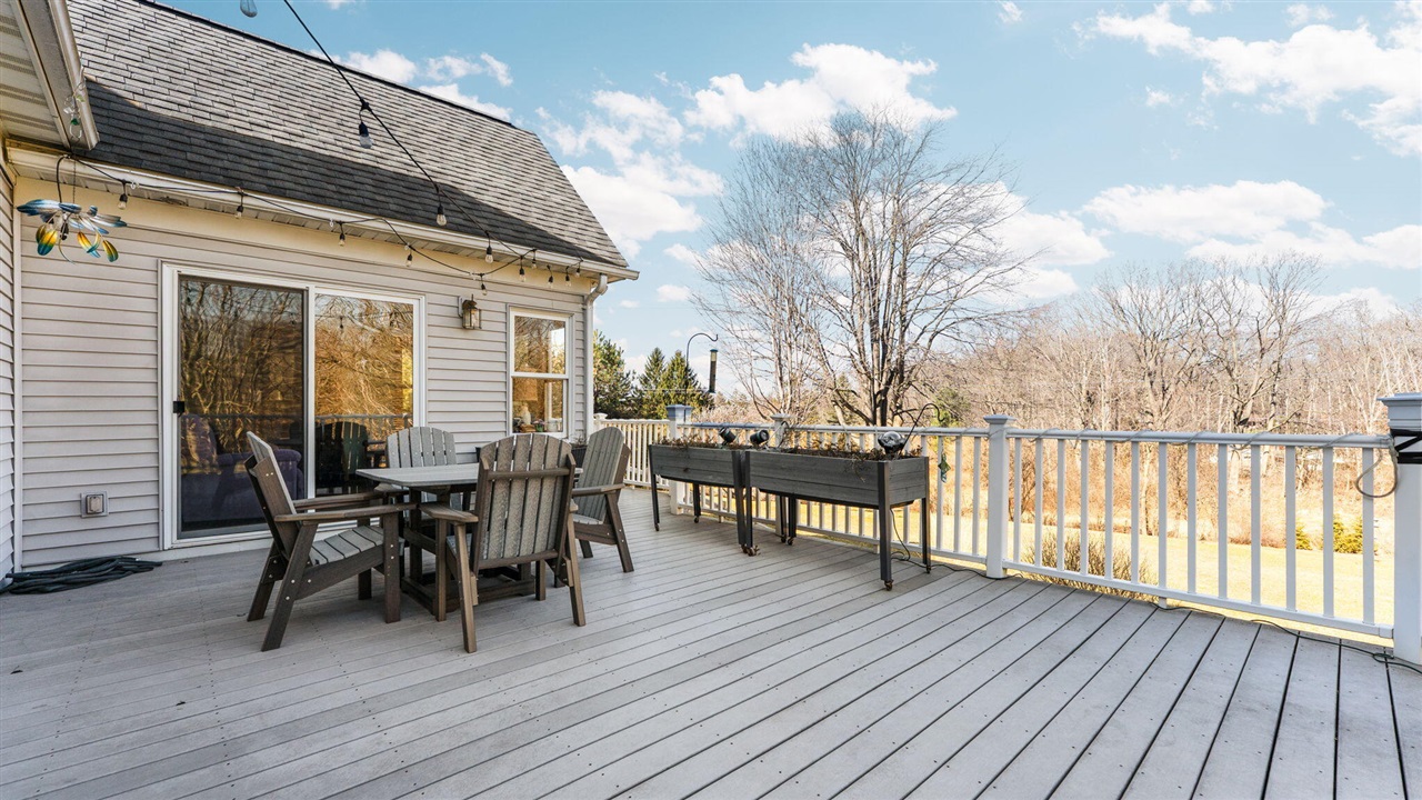 9109 Pine Hill Court, Saline, MI, 48176-9459