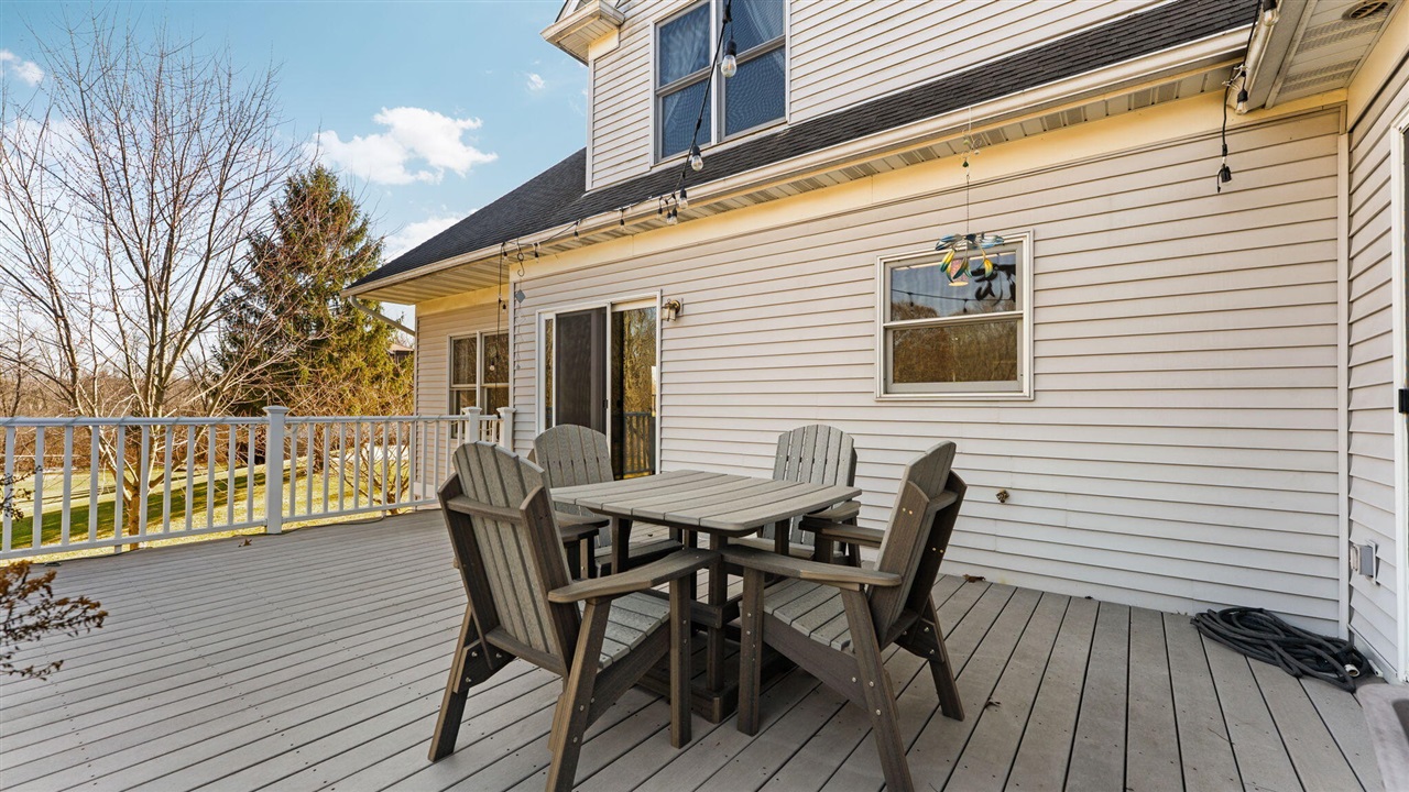 9109 Pine Hill Court, Saline, MI, 48176-9459