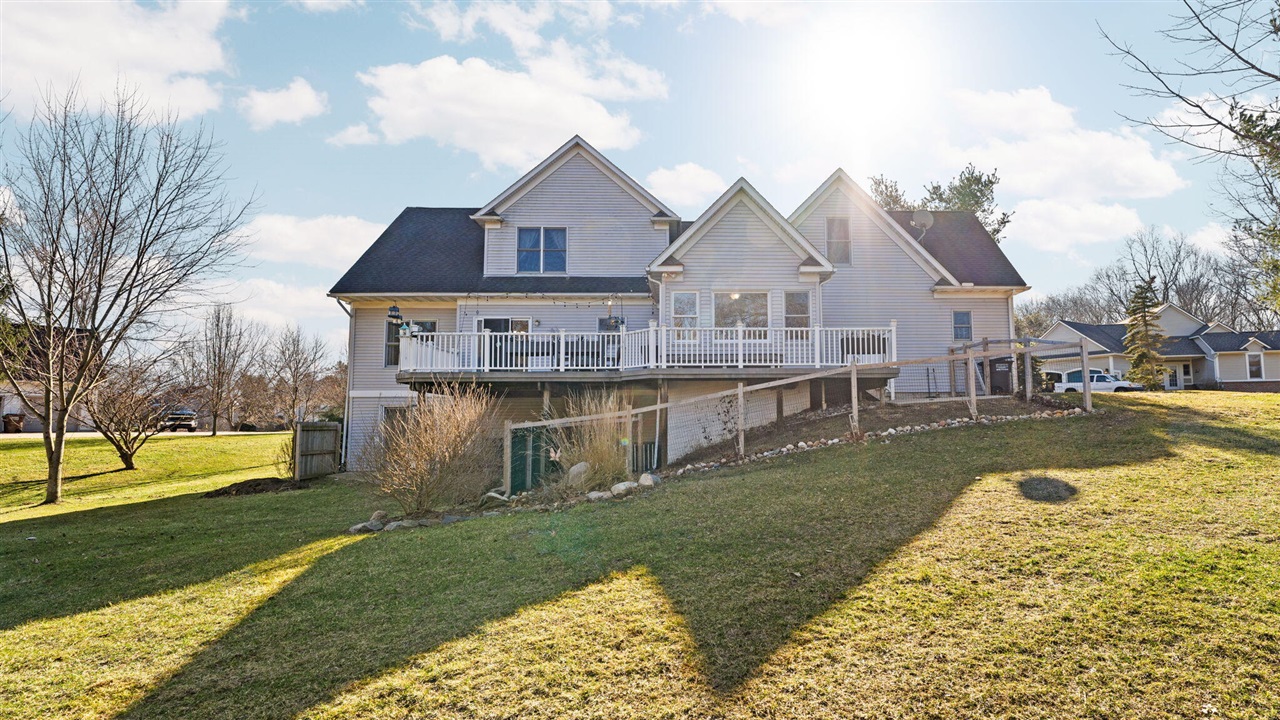 9109 Pine Hill Court, Saline, MI, 48176-9459