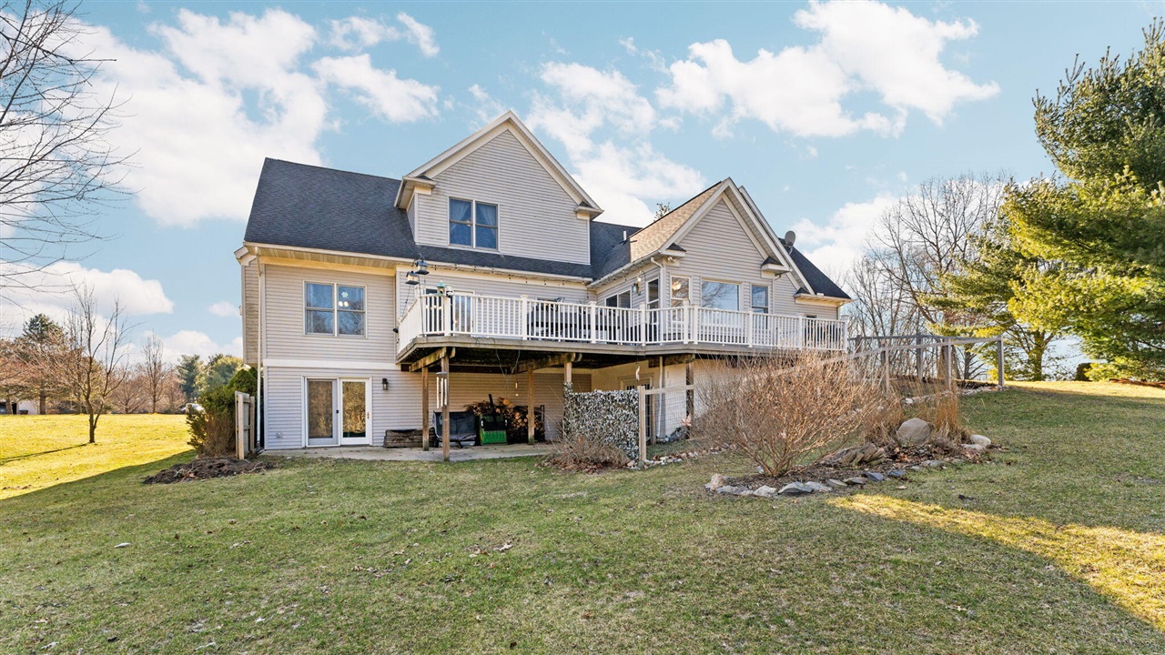 9109 Pine Hill Court, Saline, MI, 48176-9459