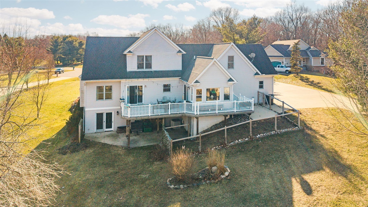 9109 Pine Hill Court, Saline, MI, 48176-9459