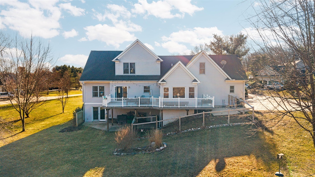 9109 Pine Hill Court, Saline, MI, 48176-9459