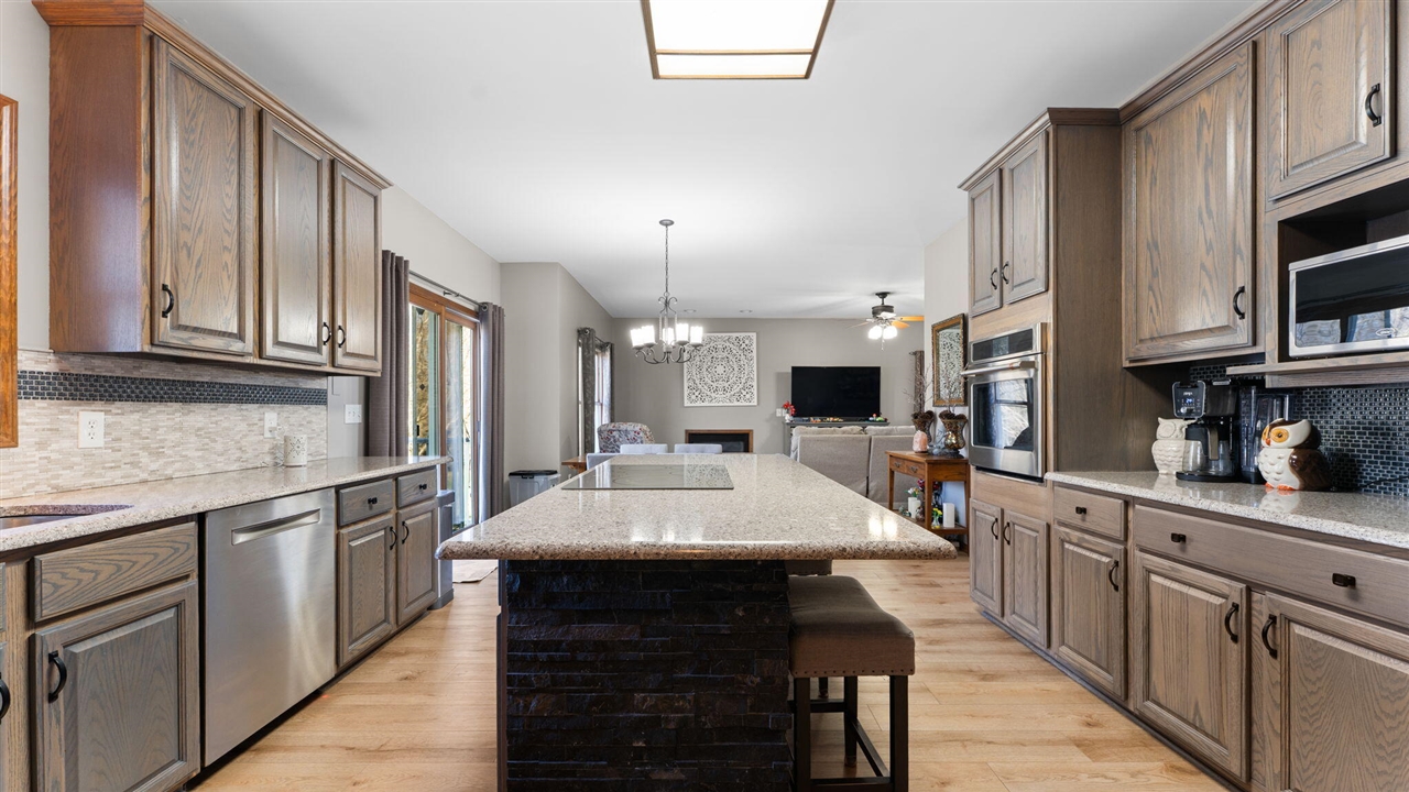 9109 Pine Hill Court, Saline, MI, 48176-9459