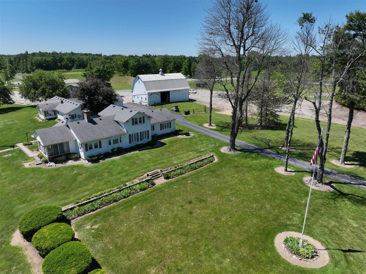 2nd image of 3371 Noble Rd, Oxford, MI 48370 | MLS# 70523769