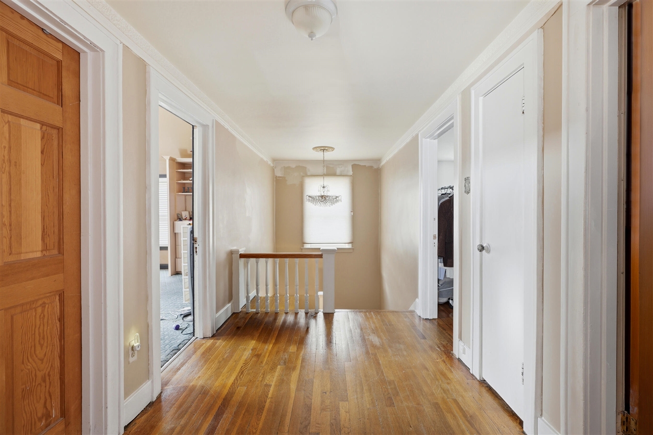 17802 Berg Road, Detroit, MI, 48219-2232