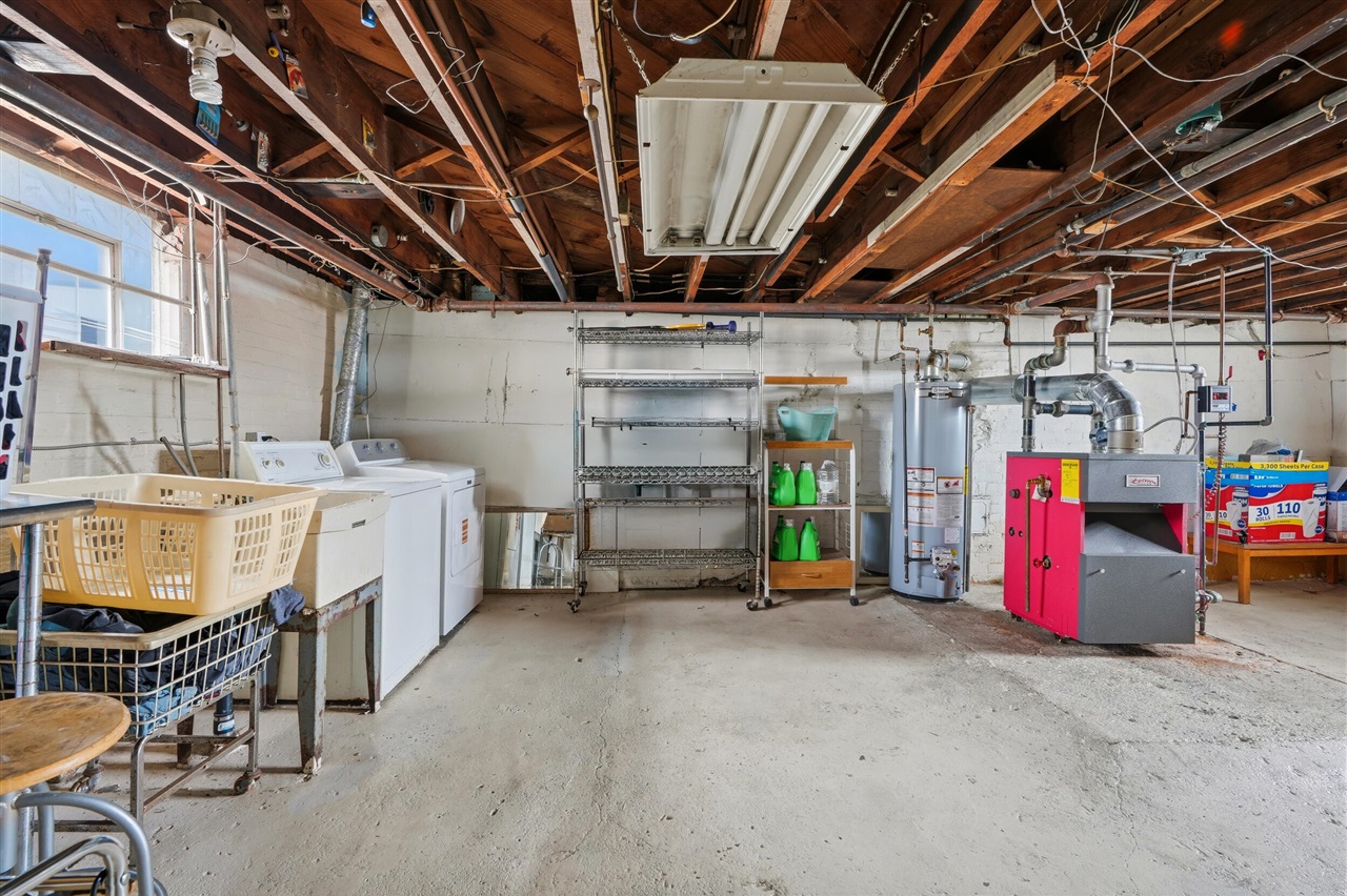 17802 Berg Road, Detroit, MI, 48219-2232