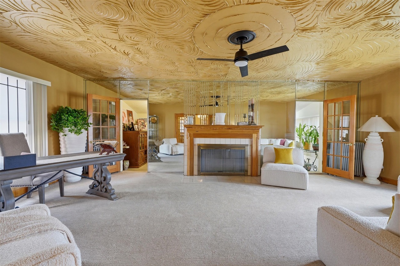 17802 Berg Road, Detroit, MI, 48219-2232