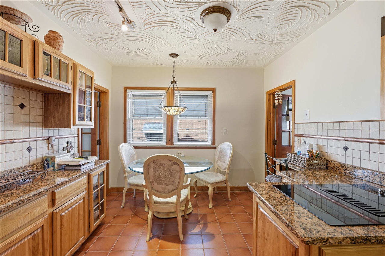 17802 Berg Road, Detroit, MI, 48219-2232