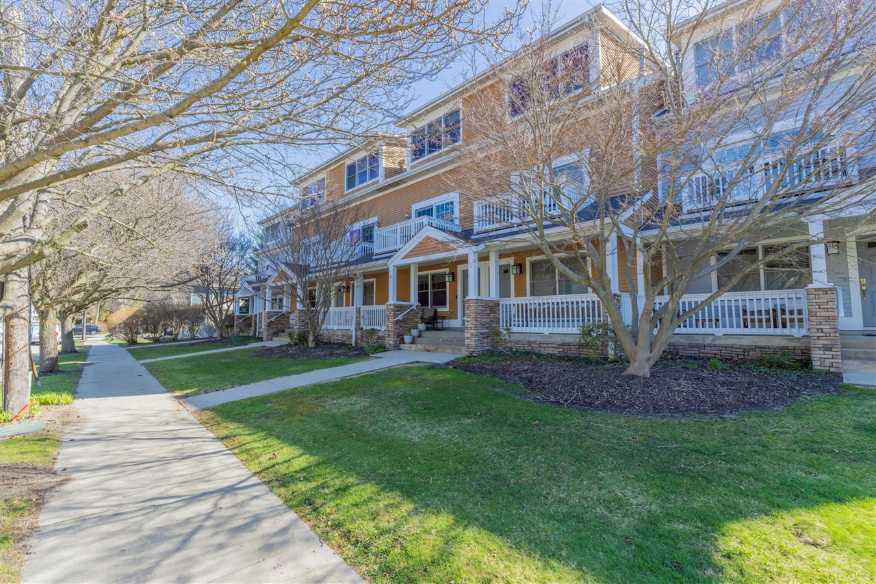 717 Water Street UNIT&nbsp;4, Saugatuck, MI, 49453-8442