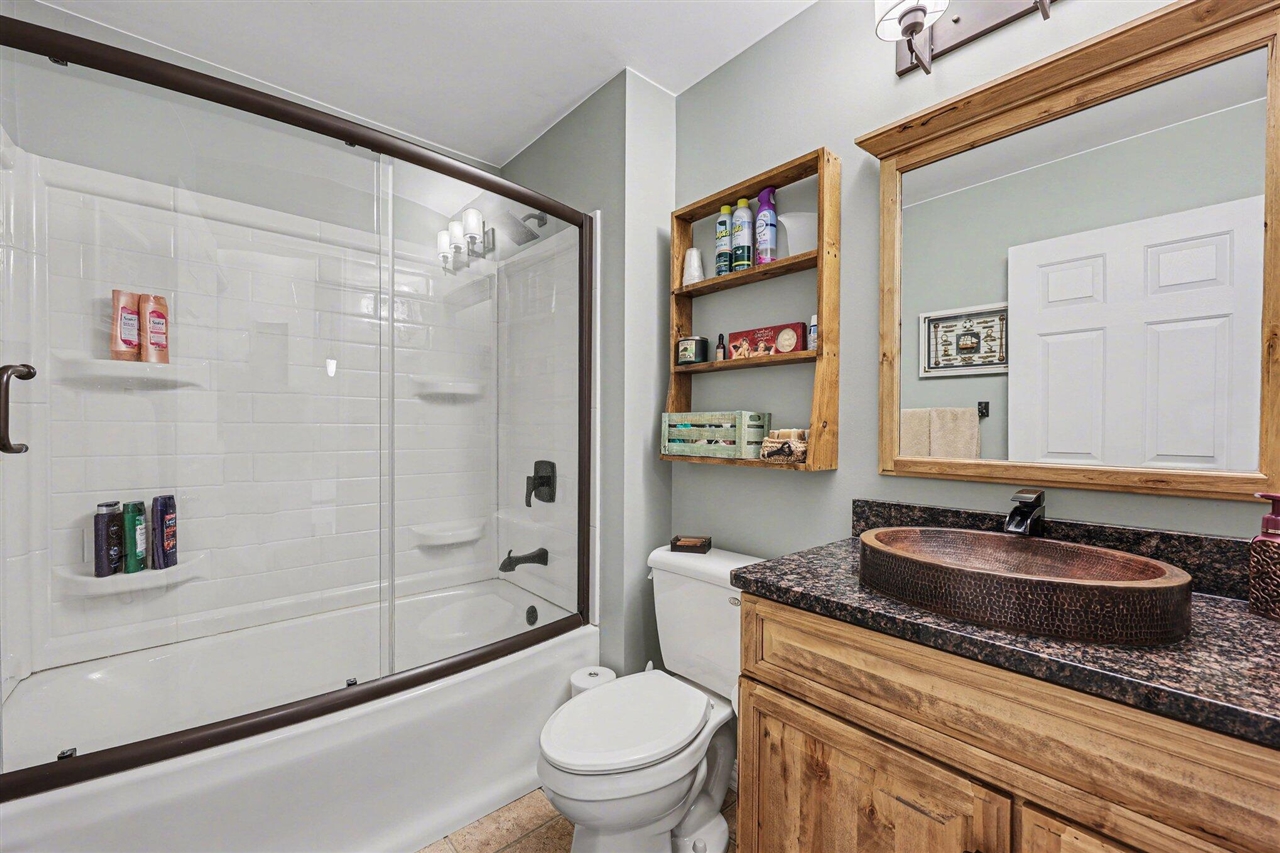 10260 Rexford Road, Grass Lake, MI, 49240-9721