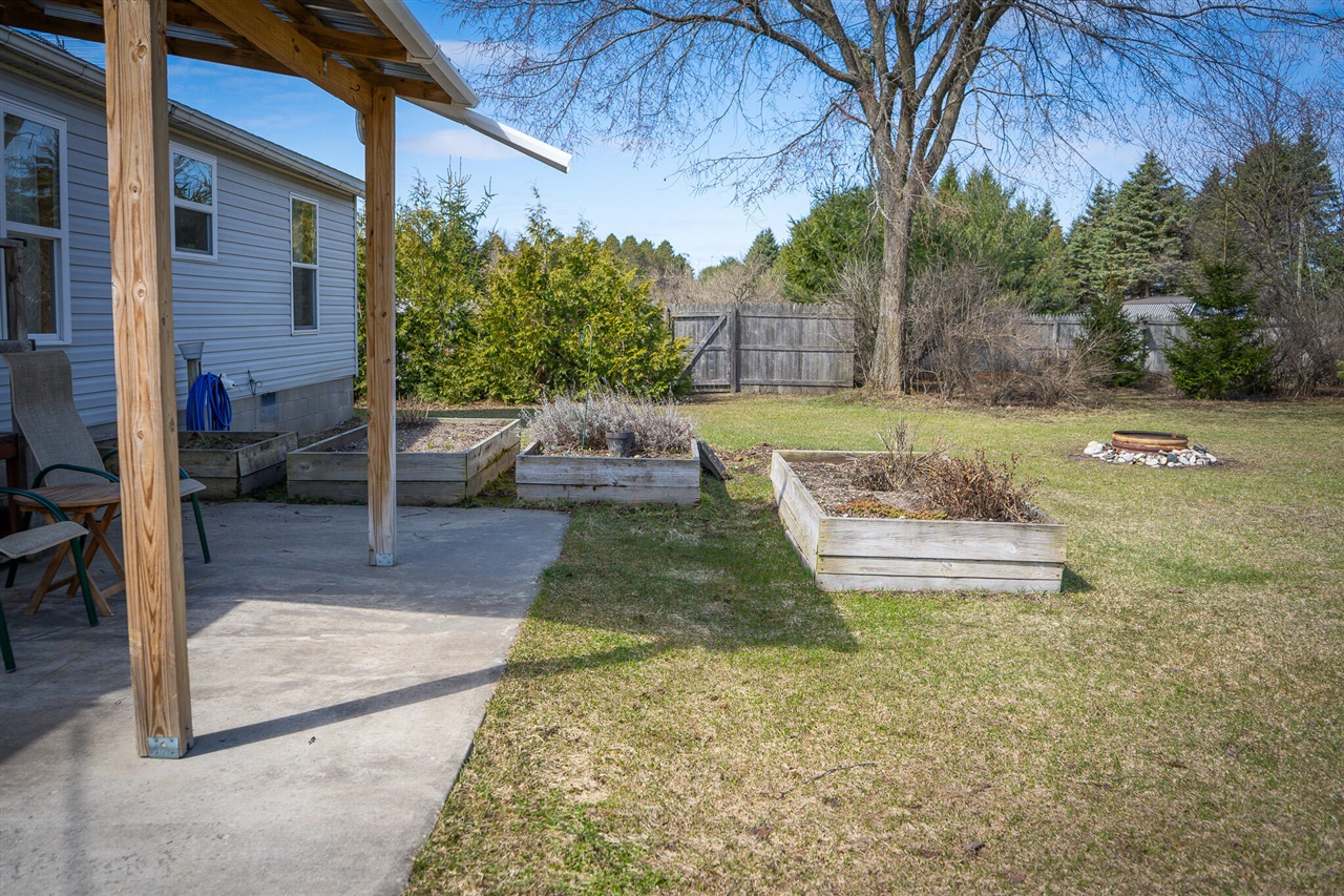 14620 South Street, Thompsonville, MI, 49683-9464